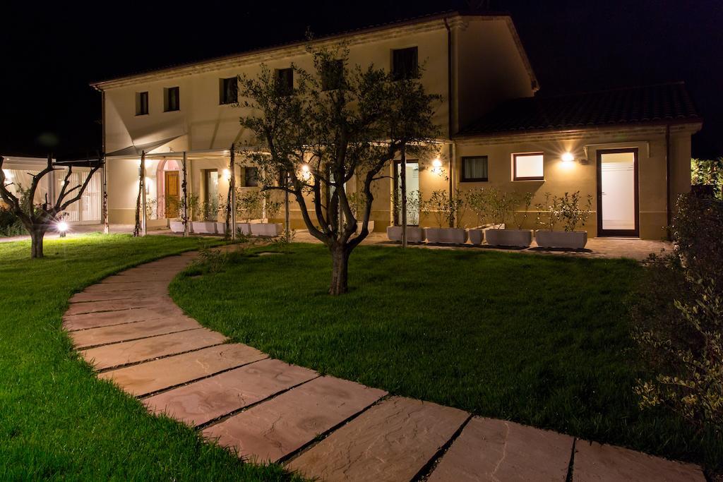 Locanda Borgognina Lucrezia Esterno foto